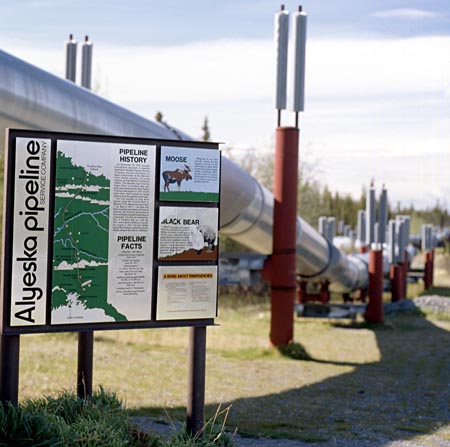 Alaska Pipeline informational board on Richardson Highway